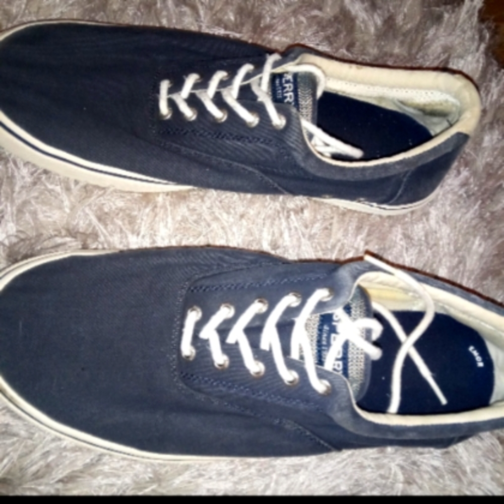 Sperry Tennis shoes